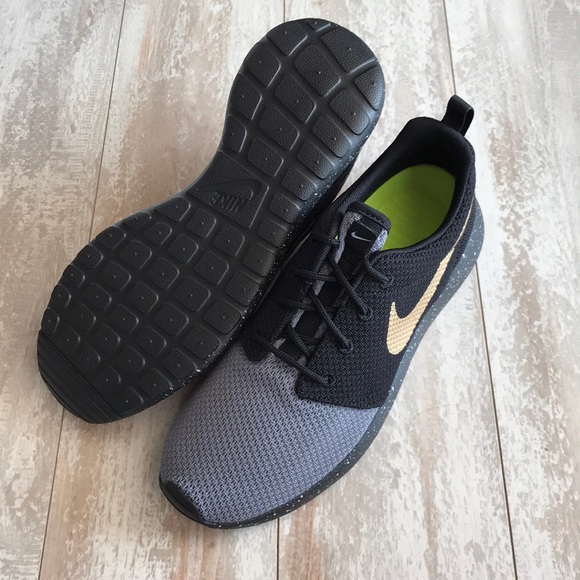 NWT Nike ID Roshe One Custom High five - Picture 8 of 8